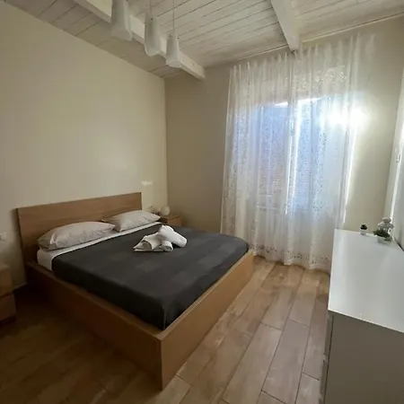 Apartment Sea